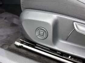 Volkswagen T-Roc (2025) thumbnail 18