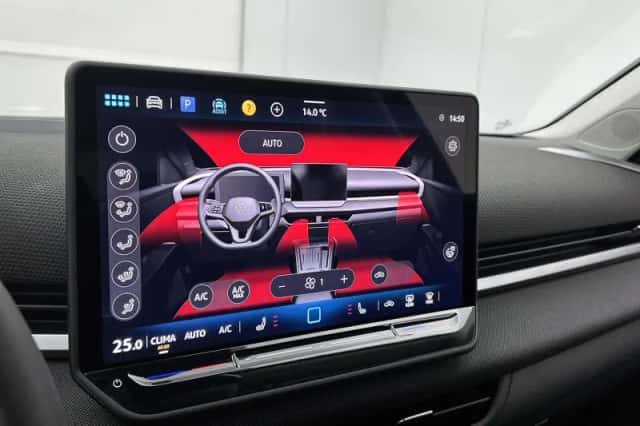 Volkswagen T-Roc (2025) thumbnail 24