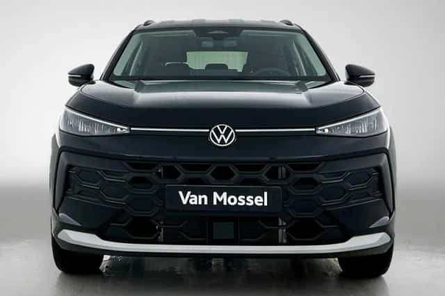 Volkswagen T-Roc (2025) thumbnail 5