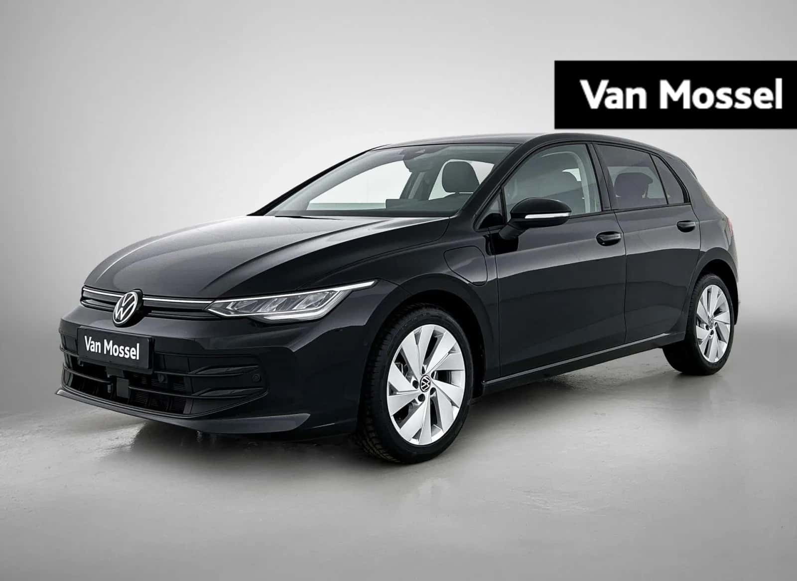 Volkswagen Golf (2025) — foto 1