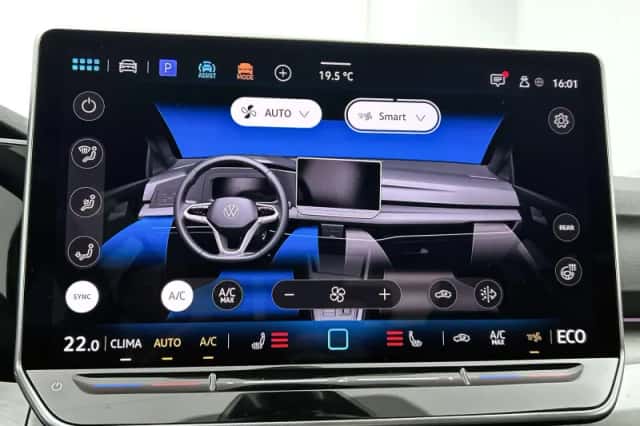 Volkswagen Golf (2025) thumbnail 7