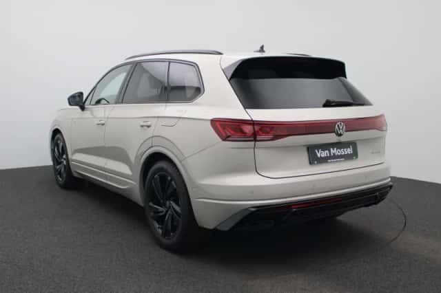 Volkswagen Touareg (2025) thumbnail 2