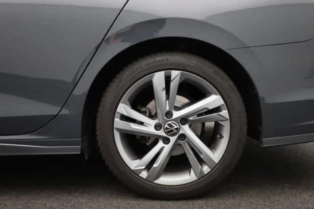 Volkswagen Golf (2023) thumbnail 13