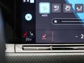 Volkswagen Golf (2023) thumbnail 19
