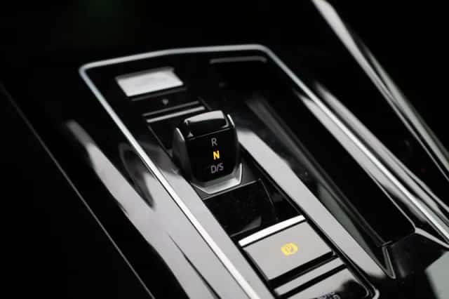 Volkswagen Golf (2023) thumbnail 20