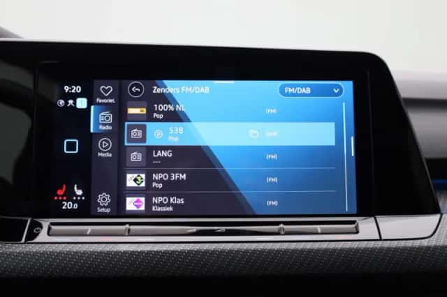 Volkswagen Golf (2023) thumbnail 25