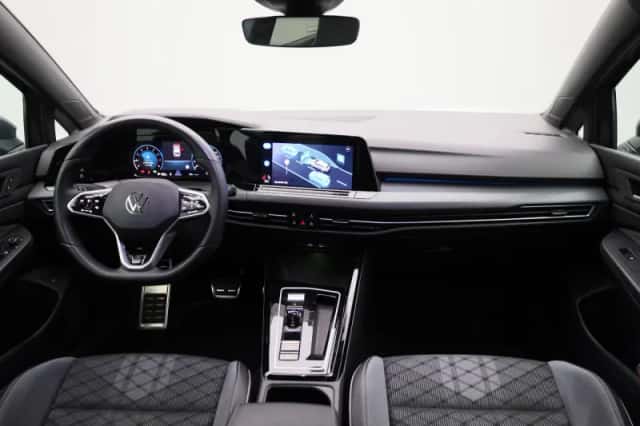 Volkswagen Golf (2023) thumbnail 35