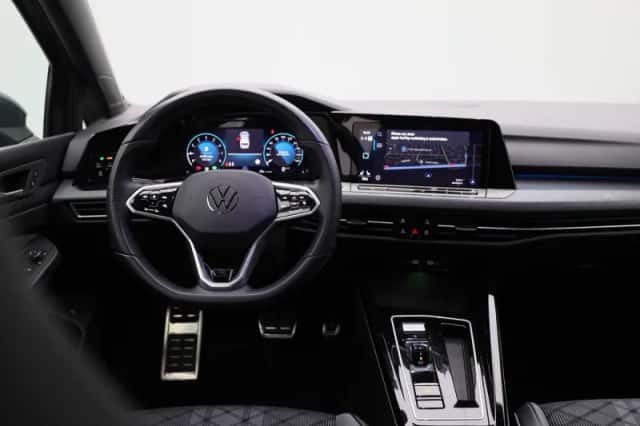 Volkswagen Golf (2023) thumbnail 7