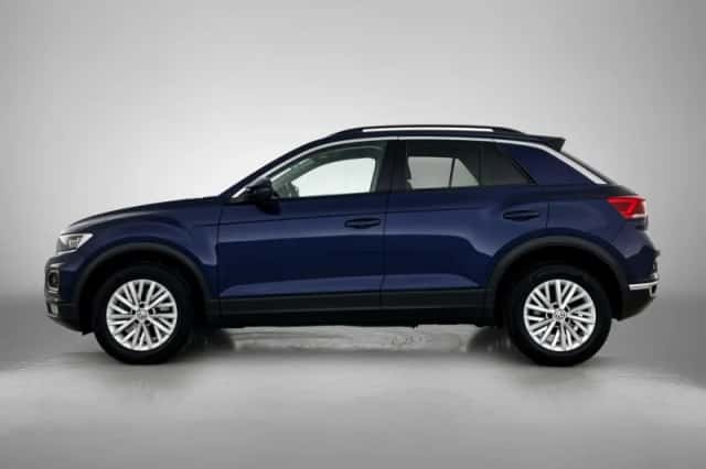 Volkswagen T-Roc (2018) thumbnail 2