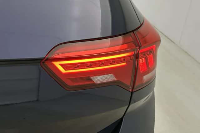 Volkswagen T-Roc (2018) thumbnail 16