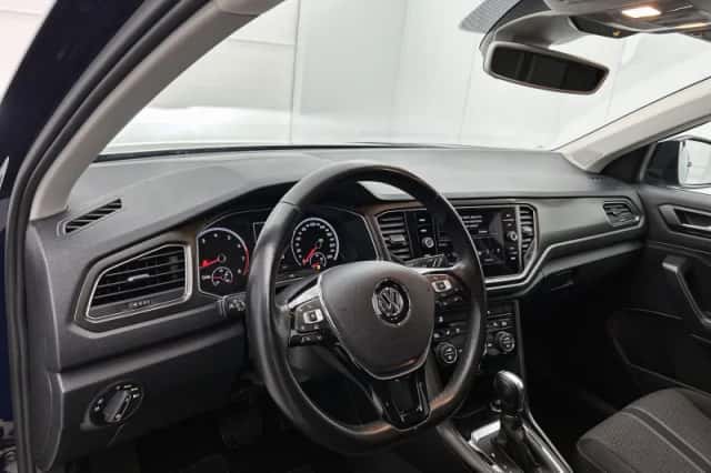Volkswagen T-Roc (2018) thumbnail 18