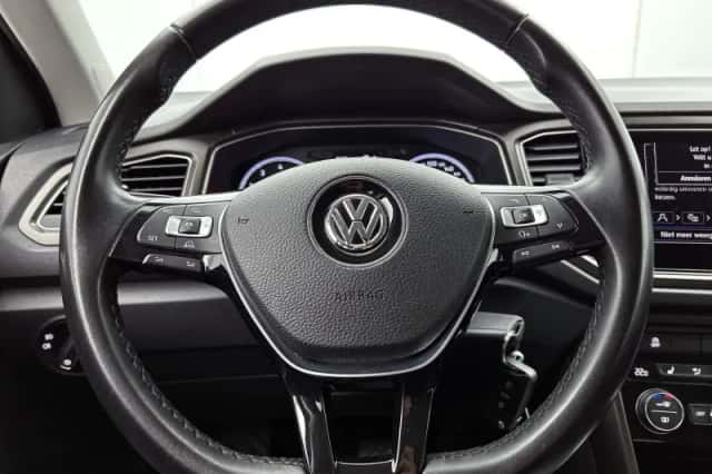 Volkswagen T-Roc (2018) thumbnail 29