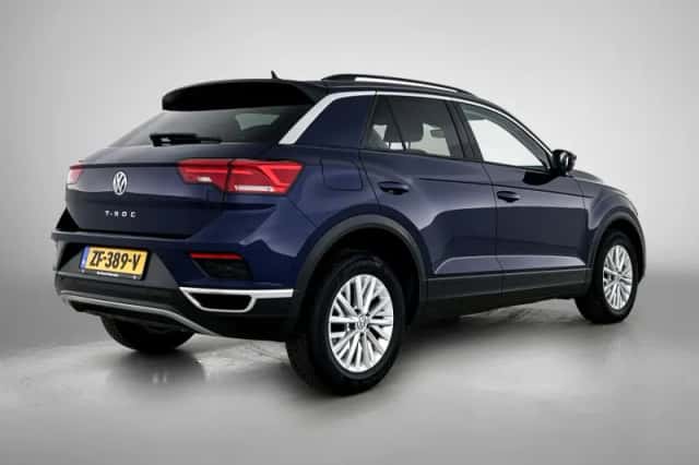Volkswagen T-Roc (2018) thumbnail 4