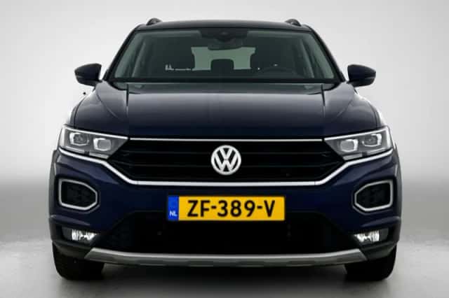 Volkswagen T-Roc (2018) thumbnail 5
