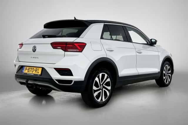 Volkswagen T-Roc (2021) thumbnail 4