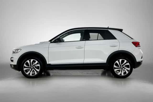 Volkswagen T-Roc (2021) thumbnail 2