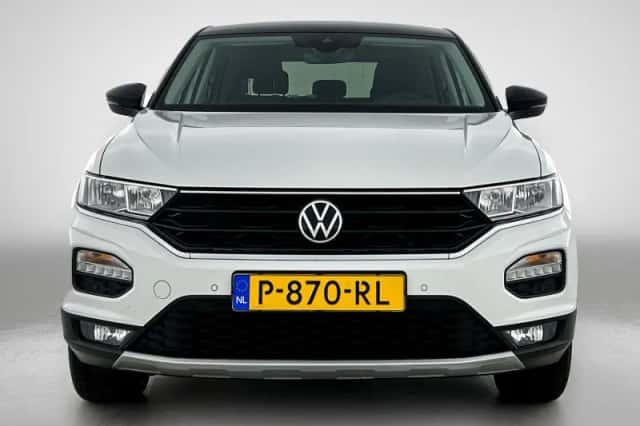 Volkswagen T-Roc (2021) thumbnail 5
