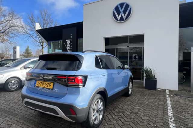 Volkswagen T-Cross (2024) thumbnail 3