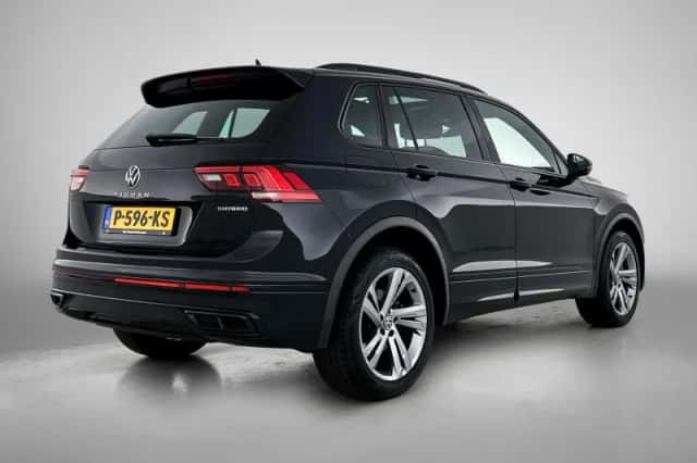 Volkswagen Tiguan (2022) thumbnail 4