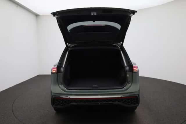 Volkswagen Tiguan (2025) thumbnail 11