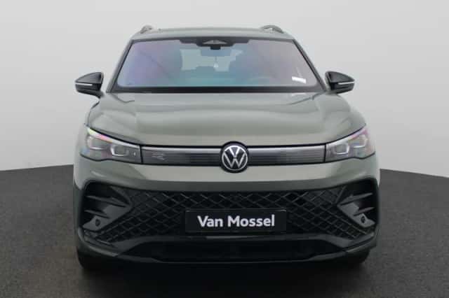 Volkswagen Tiguan (2025) thumbnail 3