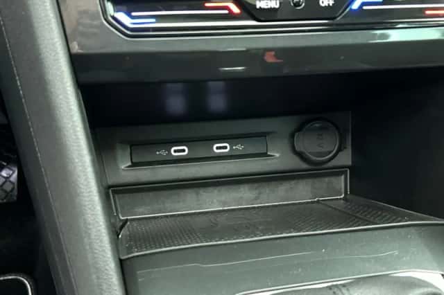 Volkswagen Tiguan (2022) thumbnail 34