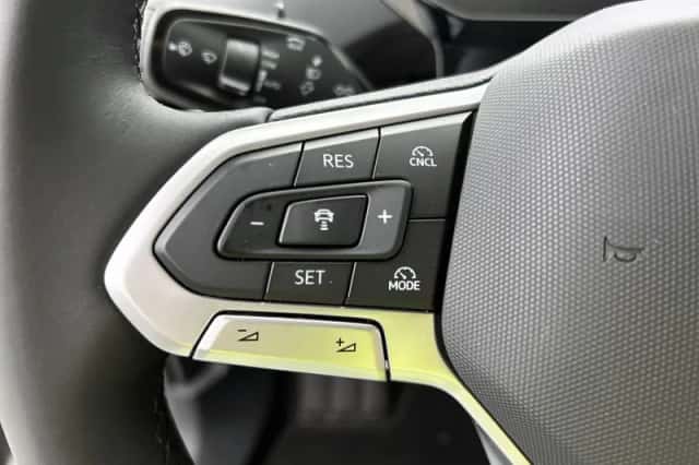 Volkswagen ID.4 (2026) thumbnail 6