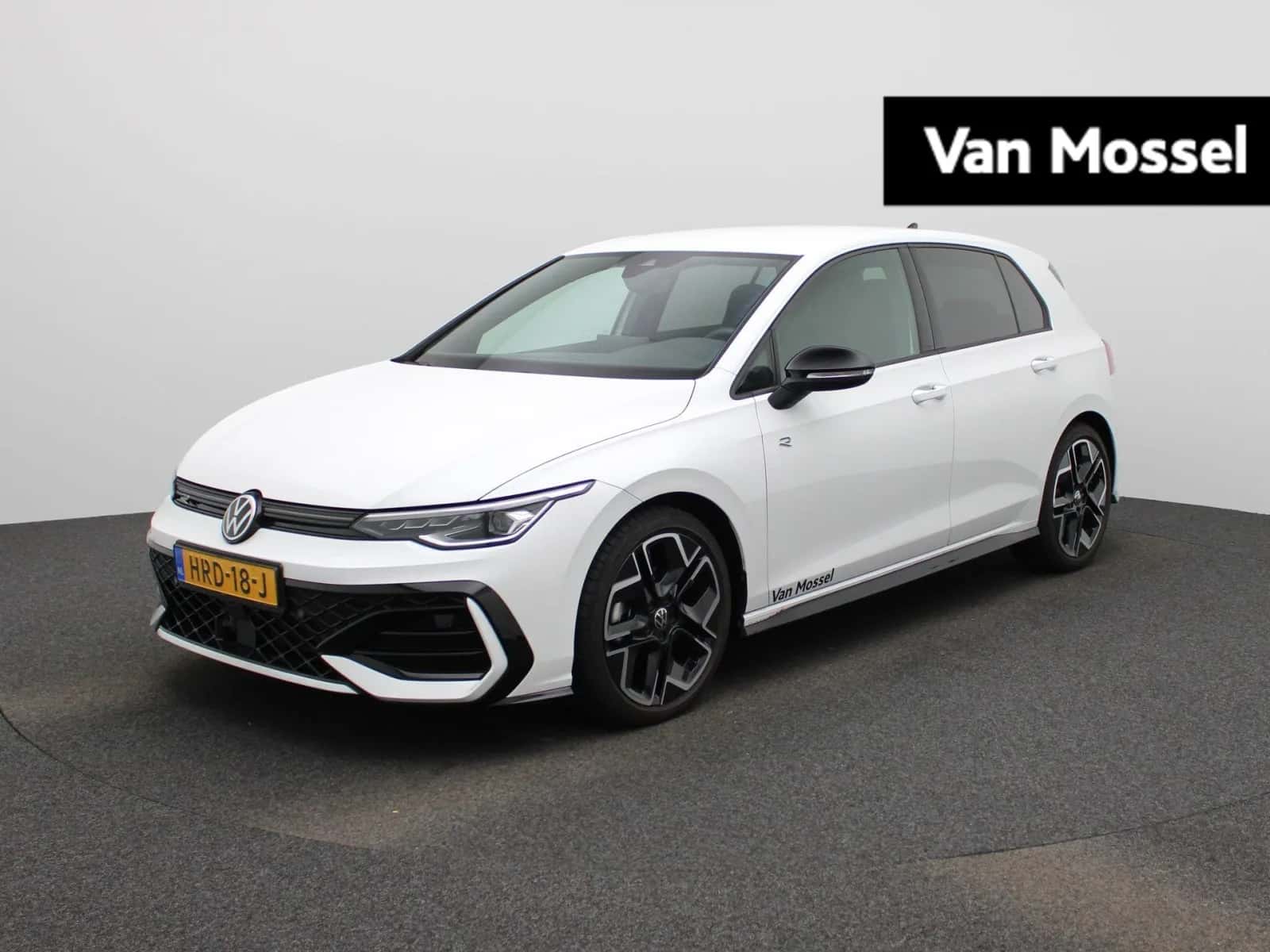 Volkswagen Golf (2025) — foto 1