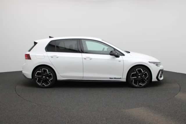 Volkswagen Golf (2025) thumbnail 6