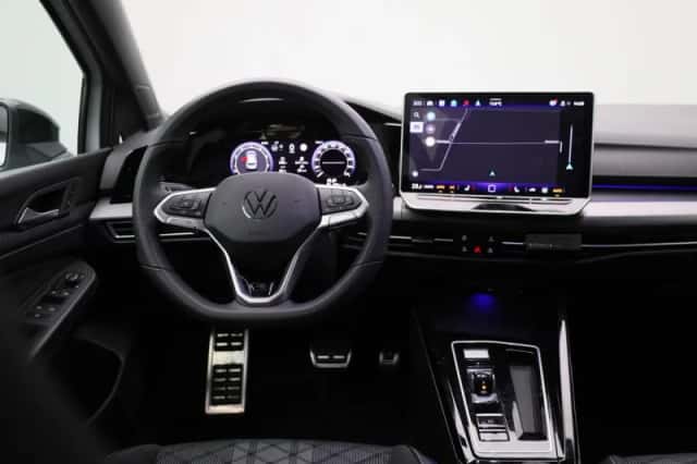Volkswagen Golf (2025) thumbnail 7