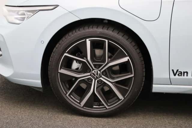 Volkswagen Golf (2025) thumbnail 11