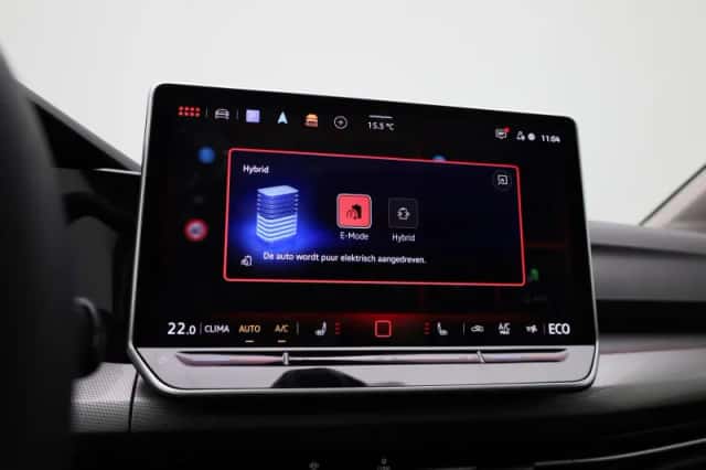 Volkswagen Golf (2025) thumbnail 25