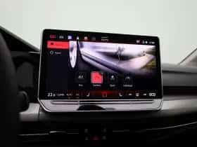 Volkswagen Golf (2025) thumbnail 32