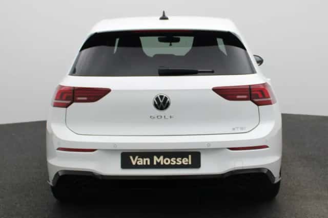 Volkswagen Golf (2025) thumbnail 5
