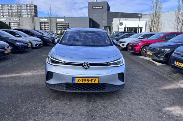 Volkswagen ID.4 (2024) thumbnail 2