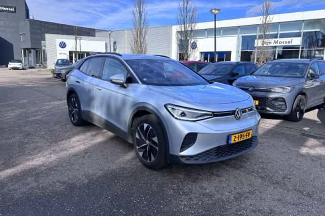Volkswagen ID.4 (2024) thumbnail 3