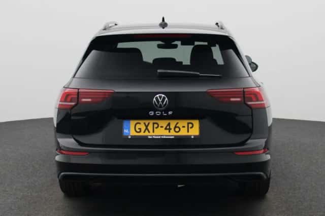 Volkswagen Golf (2025) thumbnail 5
