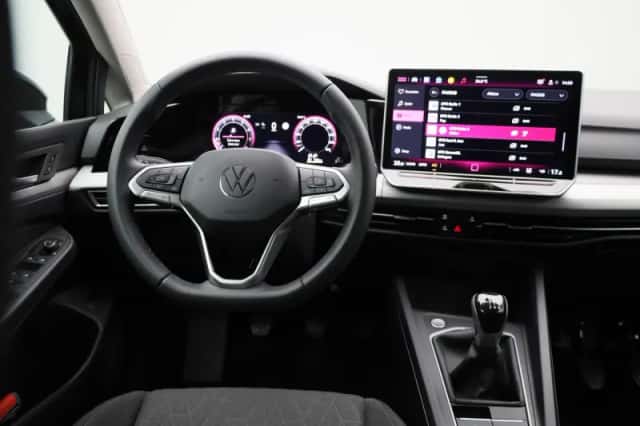 Volkswagen Golf (2025) thumbnail 7