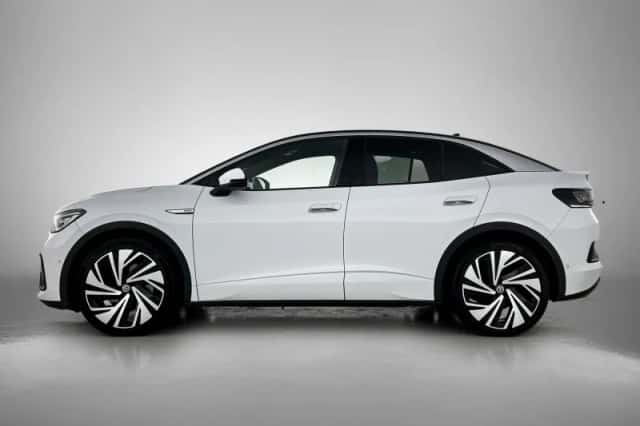 Volkswagen ID.5 (2022) thumbnail 2