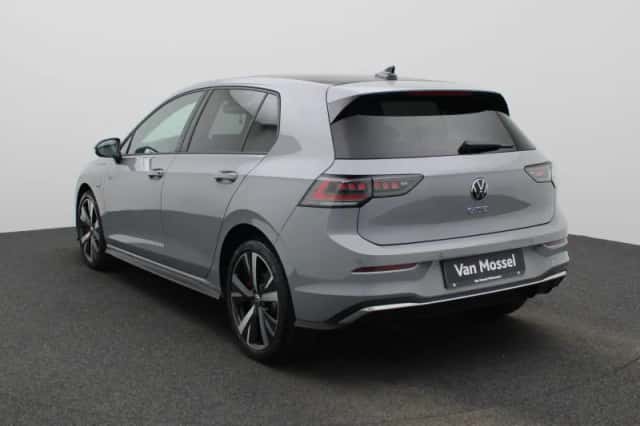 Volkswagen Golf (2025) thumbnail 2