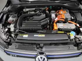 Volkswagen Golf (2025) thumbnail 33