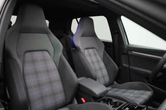 Volkswagen Golf (2025) thumbnail 39