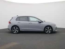 Volkswagen Golf (2025) thumbnail 6