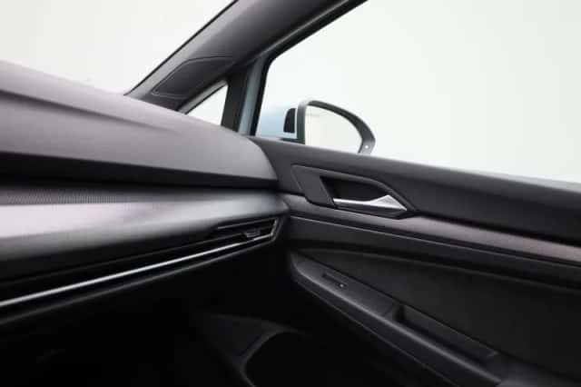 Volkswagen Golf (2025) thumbnail 25