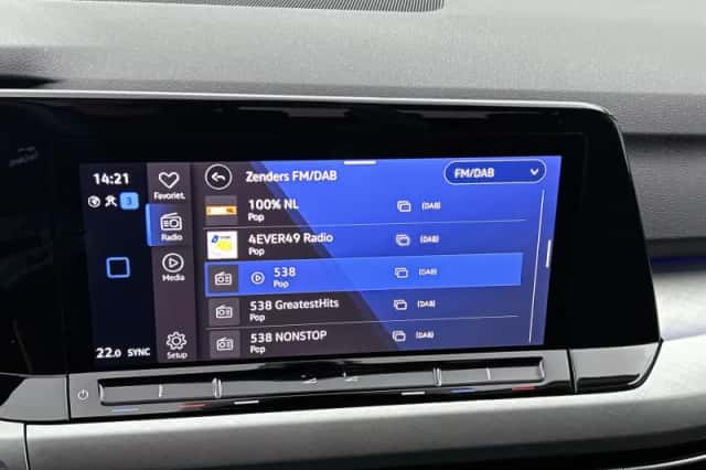 Volkswagen Golf (2021) thumbnail 6