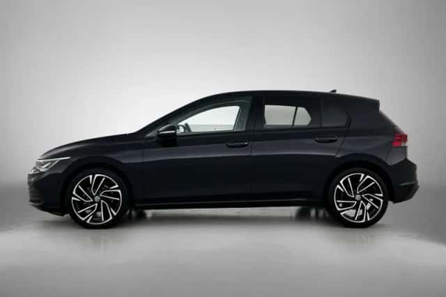 Volkswagen Golf (2020) thumbnail 2