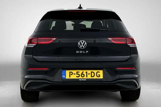 Volkswagen Golf (2020) thumbnail 3