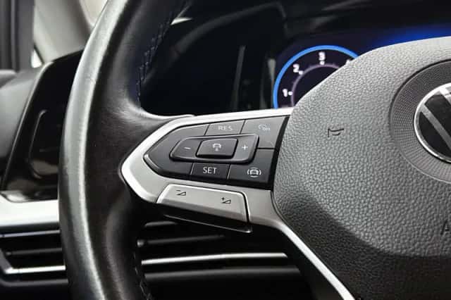 Volkswagen Golf (2020) thumbnail 6