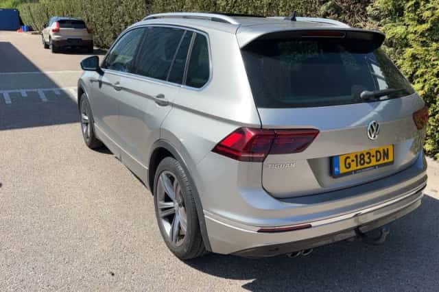 Volkswagen Tiguan (2019) thumbnail 2