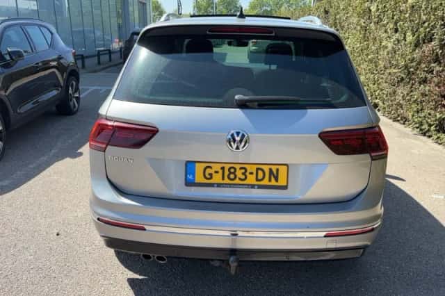 Volkswagen Tiguan (2019) thumbnail 3